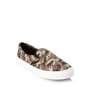 {XXI} Camo Pony Hair Slip Ons